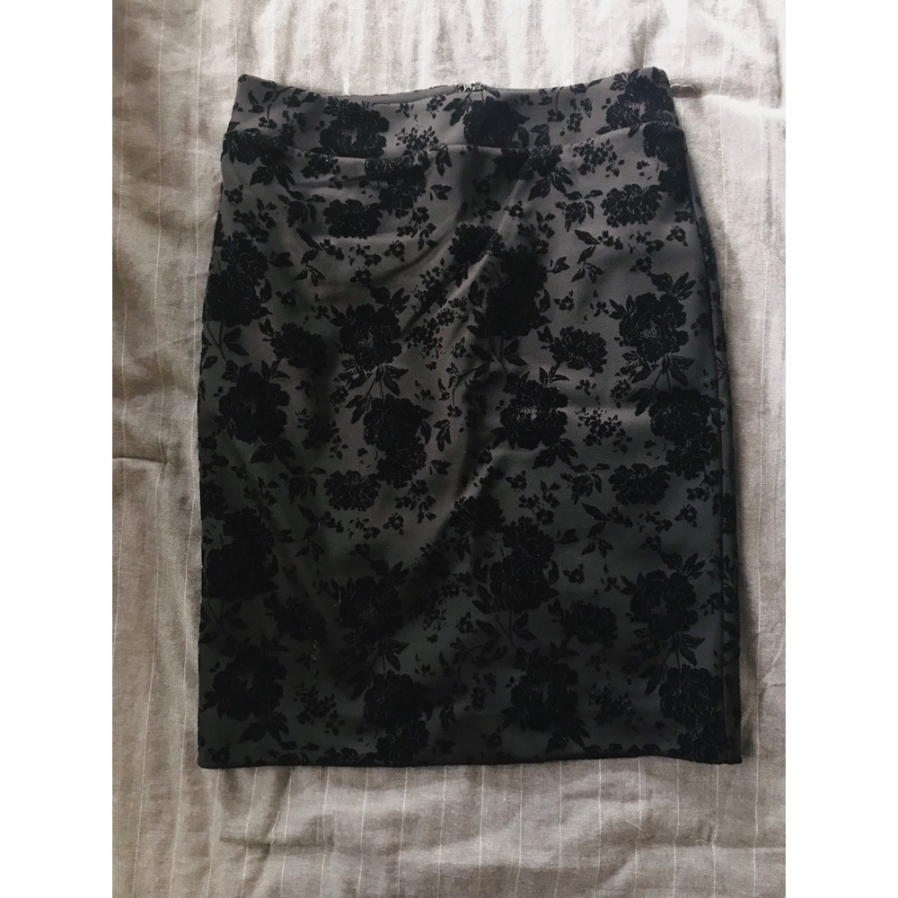 Ann Taylor black velvet pencil skirt